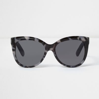 Black and grey leopard print sunglasses